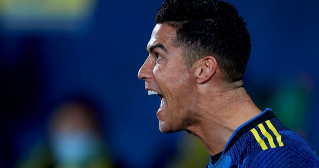 Ronaldo đưa MU vượt qua vòng bảng Cúp C1