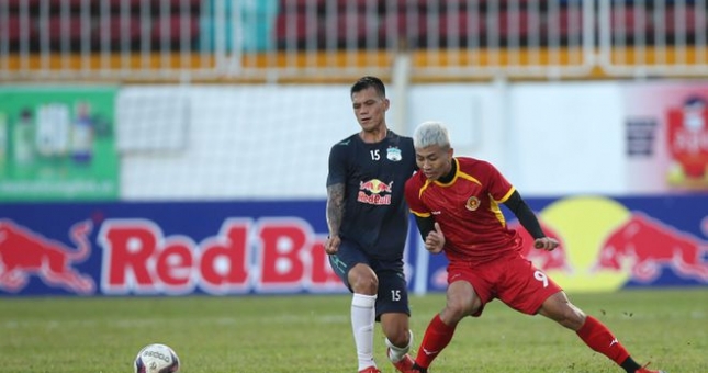 Quân của bầu Đức hòa đáng tiếc trên sân khách