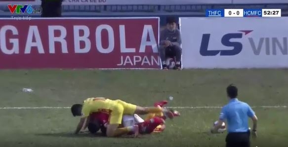 VIDEO: Ngôi sao của TPHCM và Thanh Hóa 'xếp hình' ngay trên sân