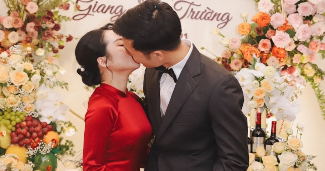 Lộ ảnh ăn hỏi của Xuân Trường và Nhuệ Giang