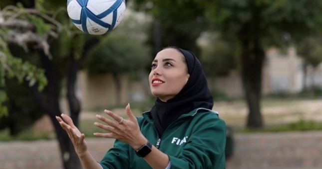 Nhan sắc vạn người mê của nữ trọng tài bắt trận Việt Nam - Lebanon