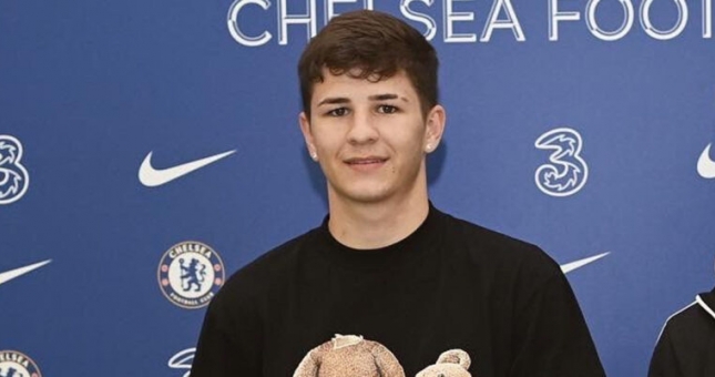 Cầu thủ từng ăn tập ở Chelsea tha thiết khoác áo ĐT Thái Lan