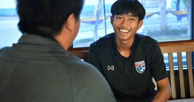 Sao trẻ Thái Lan sang châu Âu chơi bóng