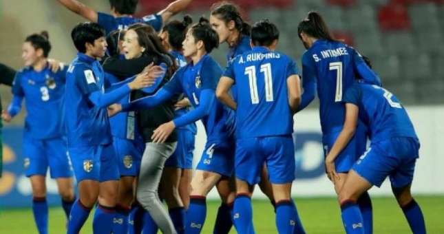 ĐT Thái Lan thắng lớn ở đấu trường châu Á