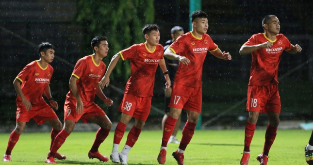 Sao Hà Nội FC tỏa sáng, U22 Việt Nam hòa nhọc đại diện Trung Á
