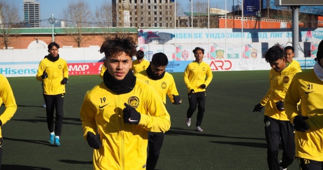 Bóng đá Malaysia rúng động trước thềm giải châu Á