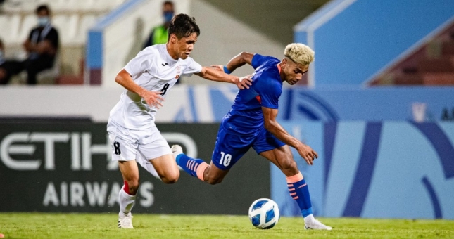 Ấn Độ thắng kịch tính trên chấm penalty