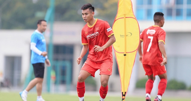 Nguyễn Xuân Kiên tỏa sáng giúp đội nhà thắng cách biệt 8-0