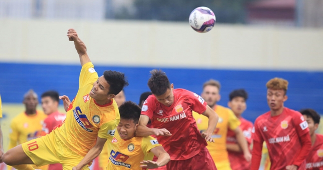 Trước trận gặp HAGL, Nam Định giành chức vô địch ở giải đấu 'đặc biệt'