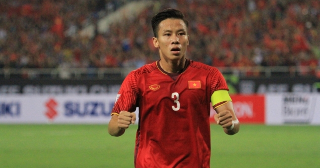 Vợ cựu đội trưởng ĐT Việt Nam 'khóc thét' sau hành động lầy lội của chồng