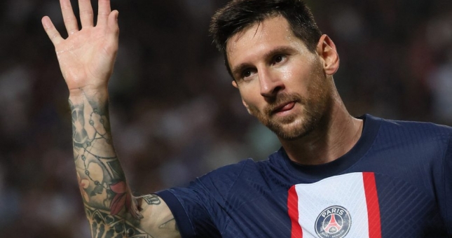 Thăng hoa tại PSG, Lionel Messi vẫn đàm phán để trở lại Barca?