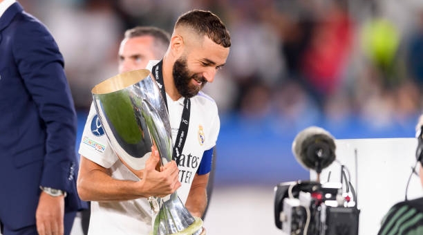 Real Madrid giành Siêu cúp châu Âu, HLV Ancelotti phát biểu ‘cứng’ về Benzema