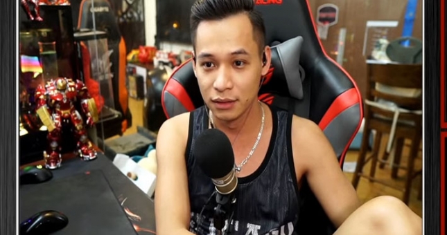 Độ Mixi mở hẳn một rạp chiếu phim xịn xò trong game GTA V