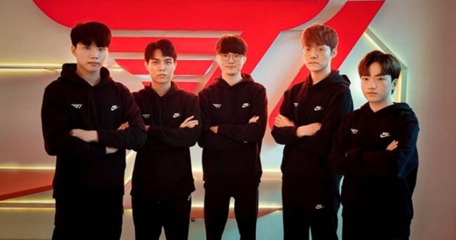 LCK Mùa Hè 2021: T1 hủy diệt HLE trong ngày đầu ra quân