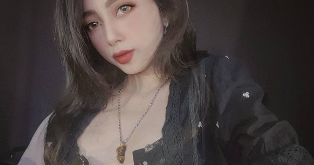 LMHT: Nữ trọng tài sexy của giải đấu VCS khiến người xem mê mệt