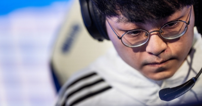 ShowMaker lên tiếng ủng hộ việc Riot Games xóa tính năng chat all trong LMHT