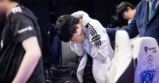 DK Ghost chia sẻ lý do bật khóc sau trận thắng trước T1