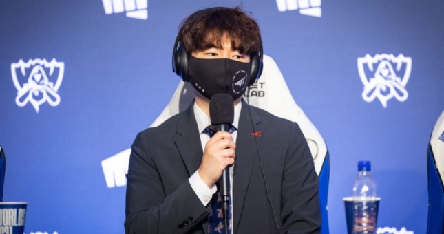 HLV Stardust: 'Chúng tôi chỉ cách chiến thắng có 1%'