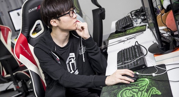 Soi bộ gear của 'quỷ vương' Faker tại CKTG 2021