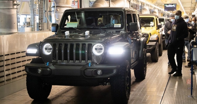 Người tiêu dùng Việt có thể mua Jeep Wrangler với giá rẻ hơn?