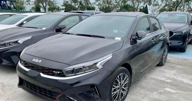 Kia K3 GT 2022 - Phiên bản động cơ tăng áp đã về đại lý, giá từ 759 triệu đồng