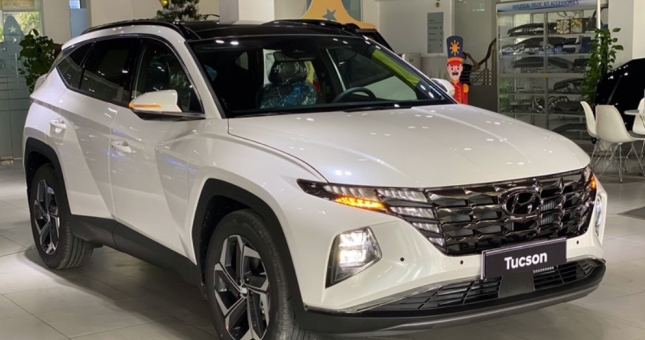 Hyundai Tucson tăng giá 'lạc' nhưng vẫn không có xe, nhiều khách hàng 'quay xe' rút cọc