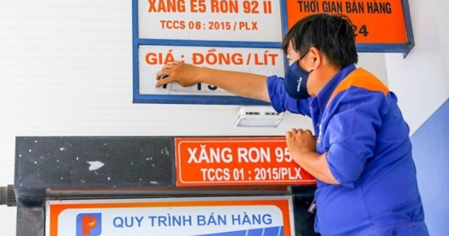 Giá xăng chính thức giảm hơn 1.000 đồng/lít từ ngày hôm nay 1/4/2022