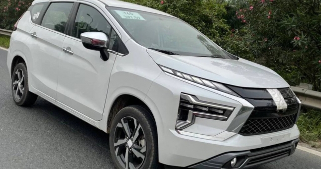 Dù chưa chính thức ra mắt Việt Nam, Mitsubishi Xpander 2022 đã có biển số và chạy trên đường