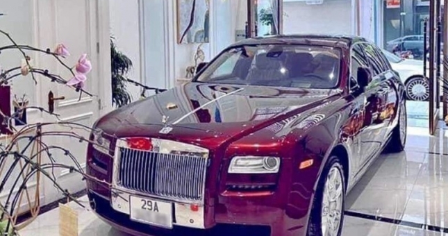 Rolls-Royce Ghost cũ giá 'mềm', chỉ ngang Lexus LX 600 2022