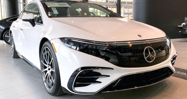 Xe điện Mercedes-Benz EQS chốt lịch bán ra tại Việt Nam, 'tranh hùng' cùng Porsche Taycan