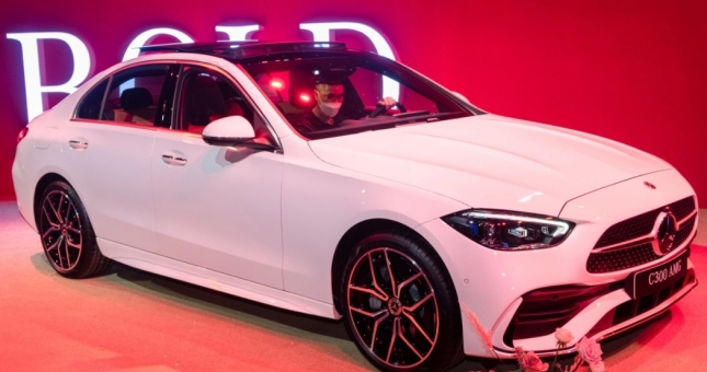 Mercedes-Benz C-Class 2022 ra mắt Việt Nam, giá xe tăng mạnh từ 1,669 tỷ đồng