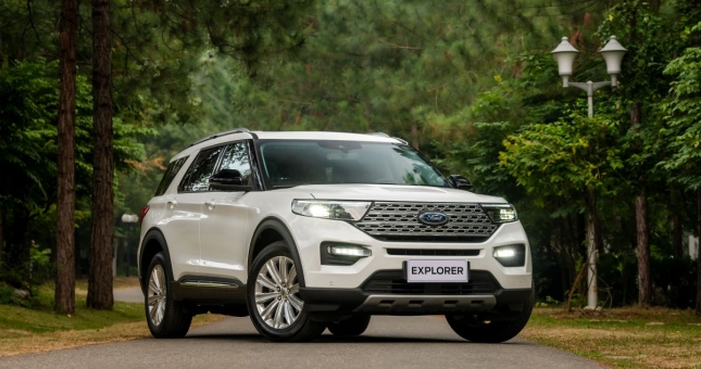 Ford Explorer 2022 bị bán kèm 'lạc' đến 300 triệu đồng, và sắp rơi vào diện 'hàng hiếm'