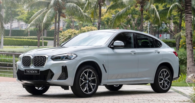 BMW X4 2022 chính thức 'lên sàn', cạnh tranh Mercedes-Benz GLC Coupe tại Việt Nam