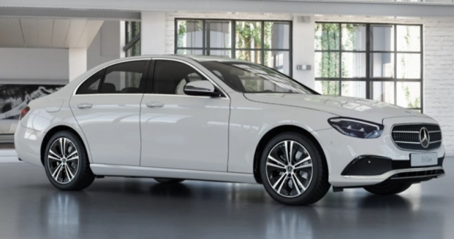 Mercedes-Benz E-Class 2022 nâng cấp trang bị tại Việt Nam, giá tăng gần 180 triệu nhưng vẫn 'hời'