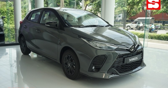 Cận cảnh Toyota Yaris 2022 có màu sơn độc lạ chưa từng có, số lượng có hạn