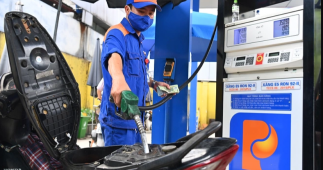 Nóng: Giá xăng giảm mạnh đến hơn 3.000 đồng/lít từ 0h ngày hôm nay 11/7