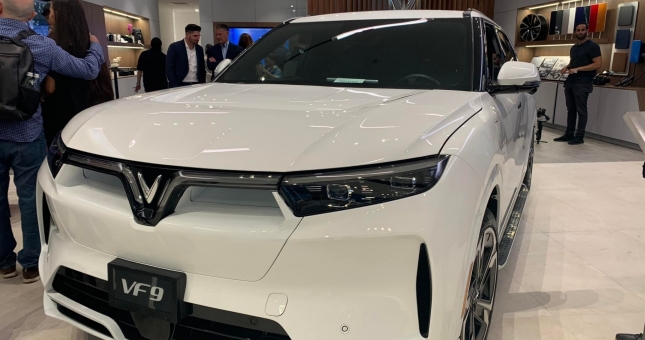 'Mục sở thị' VinFast VF9 phiên bản 'gần' hoàn thiện, tiệm cận phiên bản chính thức