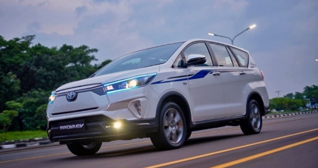 Toyota Innova phiên bản thuần điện bắt đầu chạy thử nghiệm, chuẩn bị khuẩy đảo phân khúc MPV