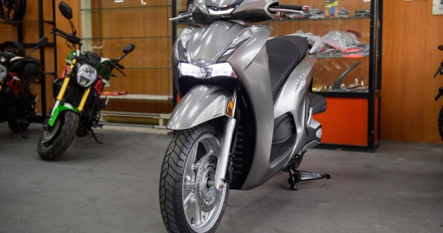 Giá Honda SH 350i giảm mạnh trong tháng cô hồn, thậm chí thấp hơn giá đề xuất