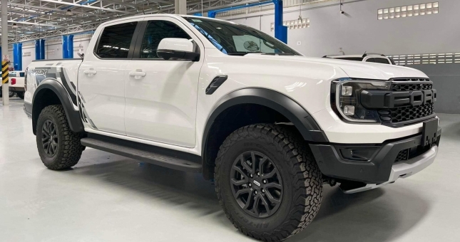 Cận cảnh Ford Ranger Raptor 2022: Không hổ danh 'Ông vua Off-road', sắp ra mắt Việt Nam