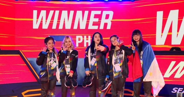 Cosplay Faker, nữ VĐV Tốc Chiến Philippines chào sân SEA Games với màn nhào lộn cực chất