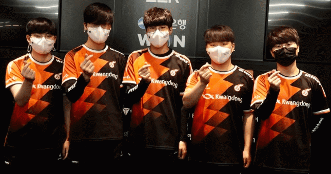 Trực tiếp LCK Mùa Hè 2022 hôm nay ngày 15/6: vòng bảng khởi tranh