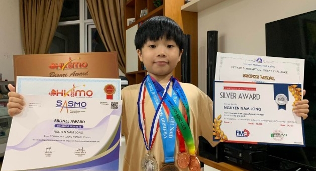 Cậu bé 10 tuổi này tài giỏi đến đâu mà lại được công ty game top đầu Việt Nam mời về làm việc?