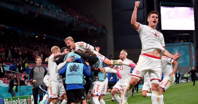 Mãn nhãn siêu phẩm, Đan Mạch thắng cảm xúc Nga