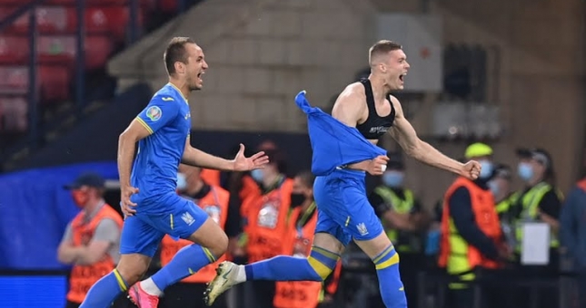 Video bàn thắng Thụy Điển 1-2 Ukraina: Tấm vé nghẹt thở