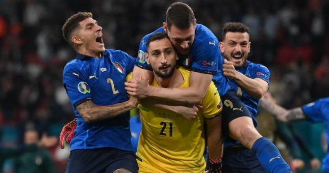 ‘Người hùng’ ĐT Italia đi vào lịch sử Euro 2021