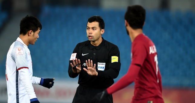 ‘Người quen’ bóng đá Việt Nam điều khiển chung kết bóng đá nam Olympic