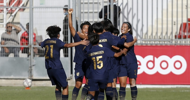 Thái Lan hủy diệt đại diện Trung Đông, giành vé đến Asian Cup 2022