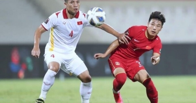 Hết thời ở châu Âu, ngôi sao số 1 ĐT Trung Quốc phải về nước?