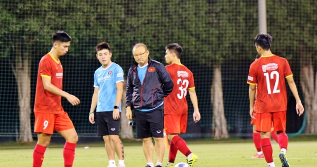 HLV Park mang dàn 'viện binh' hùng hậu cho ĐT Việt Nam